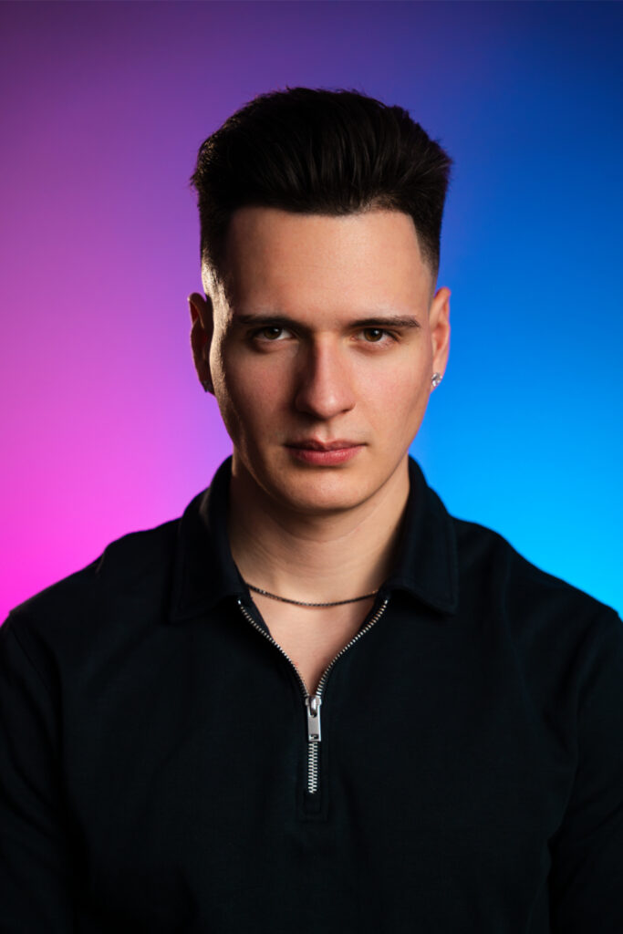 Ákos